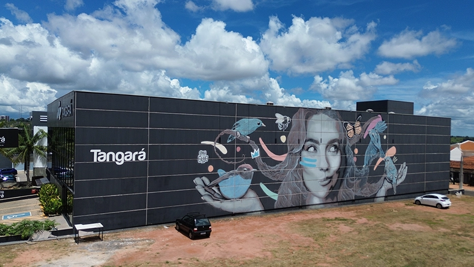 Galpão Comercial Tangará concluído em Marília/SP, estrutura pré-fabricada de concreto armado e protendido com 2.388,42m² de área total.